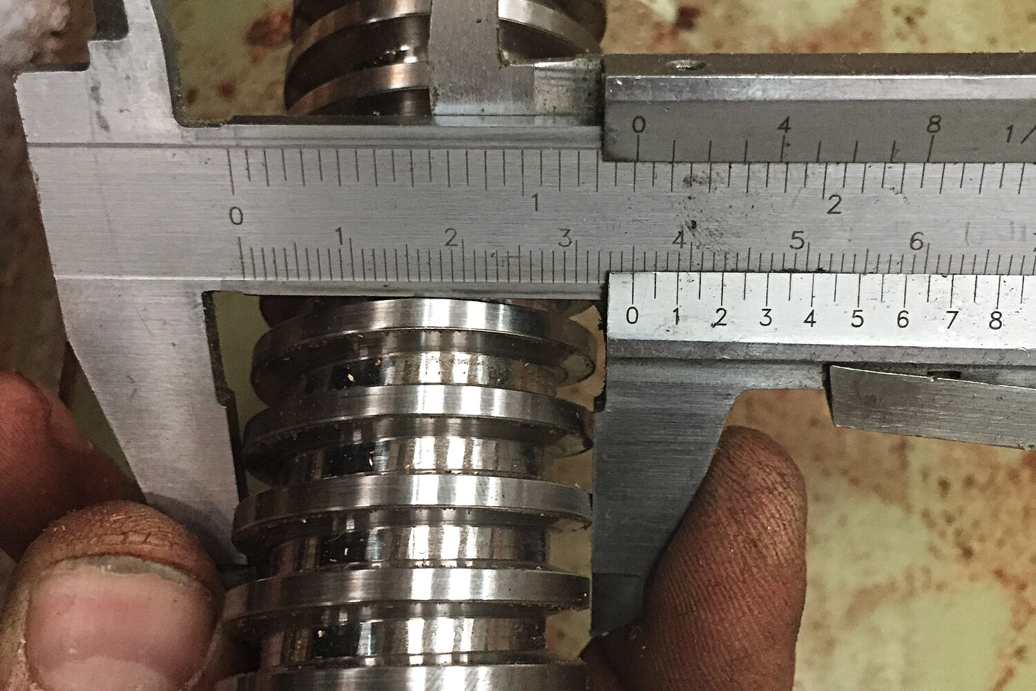 Controllo dimensionale di precisione di un ricambio